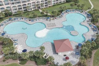 Stunning Hidden Gem w/ 2 Pools Beach Golf & Shops - Myrtle Beach - 8