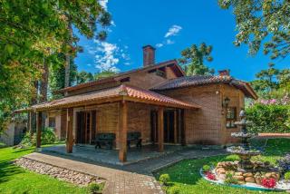 Bela casa estilo chalé em Canela RCF160 - Canela - 0