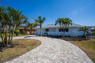 Heated Pool Villa/3 beds/Beach/Downtown/Game Room - 9