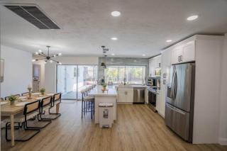 Heated Pool Villa/3 beds/Beach/Downtown/Game Room - 7