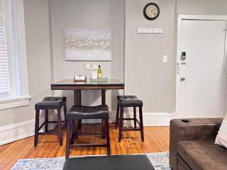 G4 KING BED central location museums FREE PARKING - Richmond - 3