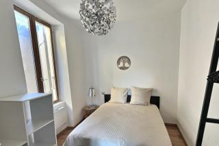 Appartement de charme avec balcon au pied des commerces - 4