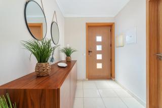 Host Wise - Deluxe Spacious House with Terrace & Jacuzzi - Portimão - 5