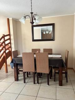 Amplia Casa 8 dormitorios 4 baños Avenida Lircay - Talca - 1