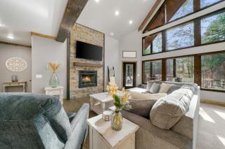 NEW Secluded Cabin Retreat w Loft + Hot Tub - 1