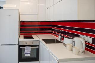 Colorful studio with balcony - Free Parking - 4