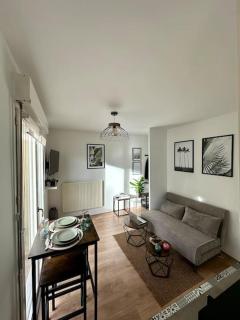 New appart avec balcon à Evry - Proche Paris - RER 5 min - Wifi - Evry-Courcouronnes - 7