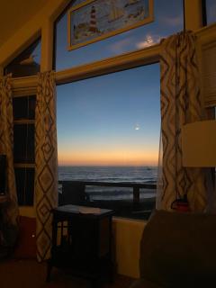 Oceanfront Cabin 4 With Jacuzzi & Stunning Views - Smith River - 3