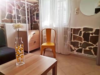 Lavrio Port Yellow Stonehouse in the centre - Laurio - 5