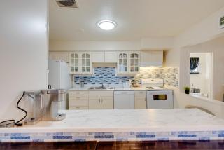 Near Airport and Dtwn Breezy Fresno Home! - Fresno - 1