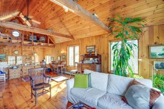 Pet-Friendly Cabin Overlooking Sleepy Hollow Lake - Athens - 6