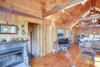 Pet-Friendly Cabin Overlooking Sleepy Hollow Lake - Athens - 5