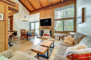 Truckee Resort Condo with Shuttle and Hot Tub Access! - Truckee - 0