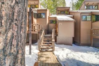 Truckee Resort Condo with Shuttle and Hot Tub Access! - Truckee - 8