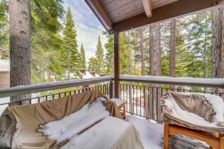 Truckee Resort Condo with Shuttle and Hot Tub Access! - Truckee - 2