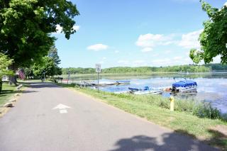 "The Tahoe" Modern Lake House Retreat Close to Beach & Lake - Edinboro - 8