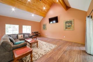 Spacious House on Half Acre Less Than 3 Mi to Beach! - Sawyer - 7