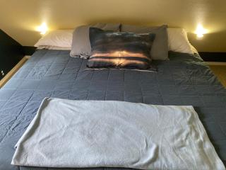 King bed, sunset deck, firepit, beach access, pet friendly - Ocean Park - 8