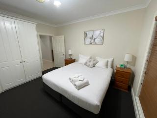 Spacious resort style property with pool in Mudgee - Rest Easy Mudgee Villa - Mudgee - 7