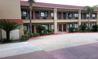 Red Roof Inn & Suites Houston – Humble/IAH Airport - 9