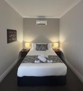 Silver Haven Motor Inn - Broken Hill - 4