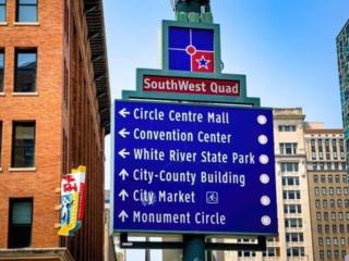 FREE PARKING! Downtown Lucas Oil- Conv Center Skywalk #4 - Indianápolis - 2