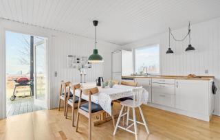 Cozy Home In Glesborg With Kitchen - Glesborg - 9