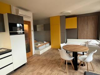 Yellow apartment Deluxe - 5