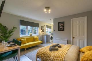Open Mind Leisure - Studio Apartment - Free Parking - Southampton - 3