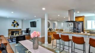 H&H Modern Lux 4BD 1 King Suite 3 Queen SoCal Disney - 1