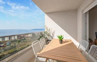 1 Bedroom Nice Apartment In Makarska - 8