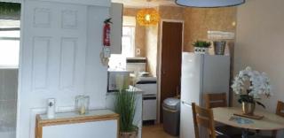 2 Bed Chalet Sleeps 5 - Pets Parking Near Beach - 3
