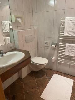Hotel Tirol - 9