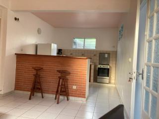 Appartement 1 chambre dans les hauteurs à quelques minutes de la plage où la simplicité rencontre la tranquillité - Les Trois-Îlets - 8