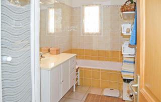 Gorgeous Home In Varages - 1