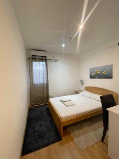 Apartments and Rooms L E F T RIVER Belgrade - Belgrado - 8