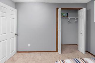 Cozy 2-Bedroom Basement Suite Retreat Calgary - 1