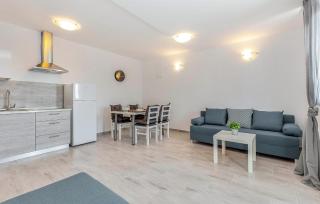 Lovely Apartment In Dramalj With Wifi - Dramalj - 8