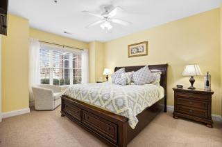 Beautifully Decorated 3 BR,2 Bath Condo, First floor wth Walk in Shower! Located in Golf Community - 8