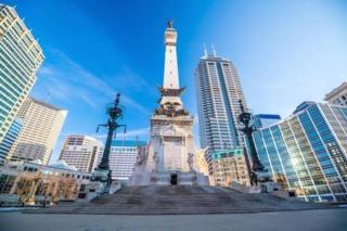 FREE PARKING! Downtown Lucas Oil- Conv Center Skywalk #3 - Indianápolis - 3