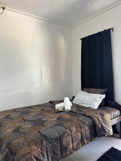 Trisha Guesthouse - 1