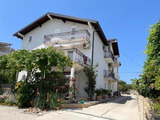 Apartments with a parking space Mavarstica, Ciovo - 20141 - Trogir - 0