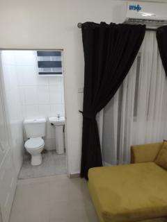 OD-V!CK'S POSH APARTMENTS, WUYE DISTRICT, WiFi, 24hr power, Smart tv, Security, Dstv - Abuja - 2