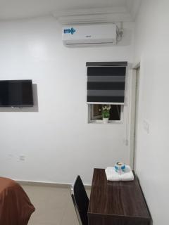 OD-V!CK'S POSH APARTMENTS, WUYE DISTRICT, WiFi, 24hr power, Smart tv, Security, Dstv - Abuja - 5