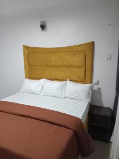 OD-V!CK'S POSH APARTMENTS, WUYE DISTRICT, WiFi, 24hr power, Smart tv, Security, Dstv - Abuja - 1