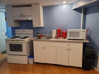 Cosy Basement Apartment on the East side. - 7