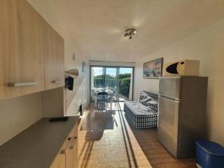 Studio cabine en bord de mer avec parking privé, animaux acceptés - FR-1-338-557 - Sète - 0