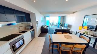 Level 27 Oceanview Apt In Hilton-Signed Building - 8