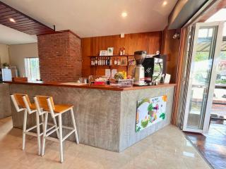 ALPHA Hostel Cafe&Bar - Ao Nang Beach - 9
