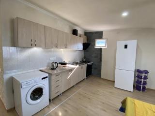 Marita Guesthouse - Batoemi - 0